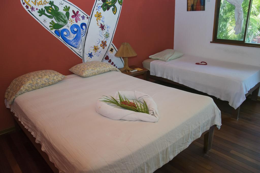 Pelican Beachfront Hotel Эстерильос-Эсте Экстерьер фото